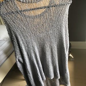 Knitted grey sweater, barely used, long fit